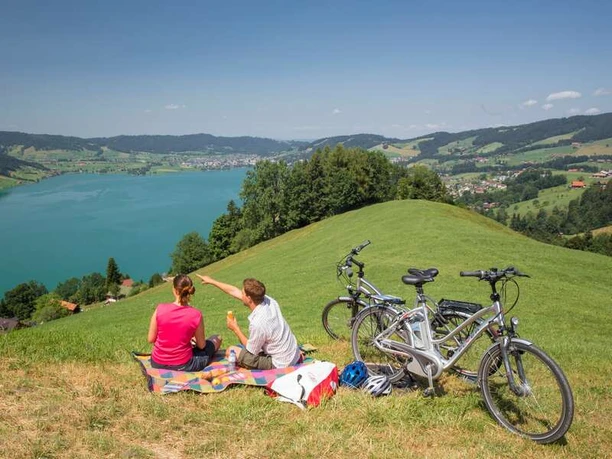Unterwegs auf der Herzroute #99 auf der Etappe Einsiedeln - Zug.