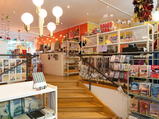 Vielfach Concept Store Südvorstadt – Shopping in Leipzig Der Concept Store Vielfach ist bunt gestaltet und perfekt zum Stöbern