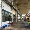 Westwerk Innenansicht – Kultur in Leipzig In den ehemaligen Industriehallen sind heutzutage eine Vielzahl an Ateliers, shops, Cafes und Veranstaltungsflächen zu finden.