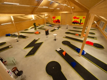 Indoor_Minigolf_Publikumsgolf_Rottal_02.jpg
