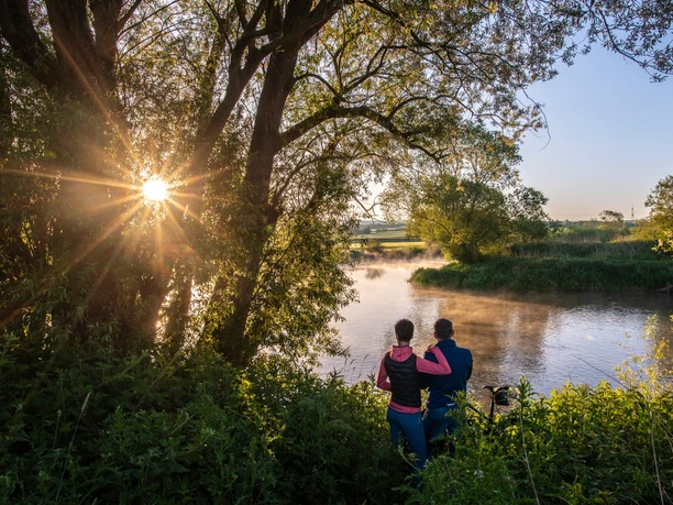 Sonnenaufgang an der Eder-Mündung