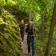 Unterwegs auf schmalen Pfaden - 24-Stunden Wanderabenteuer Edersee