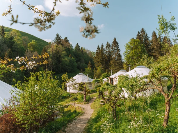 Jurtendorf Luthern Bad