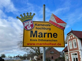 Marne Ortsschild Rosenmontag