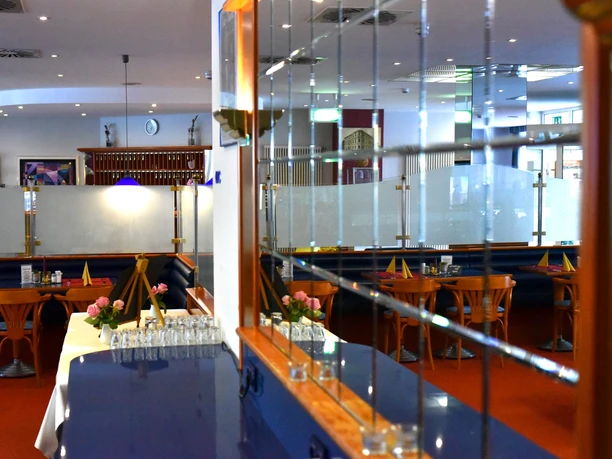 Innenraum des Restaurants im Hotel Falkenstein