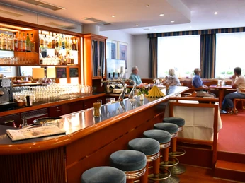 Bar im Hotel Falkenstein