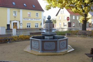 Löbnitz - Dorfplatz