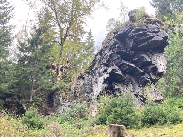 Elsenfelsen auf dem Felsenweg 1 und 2