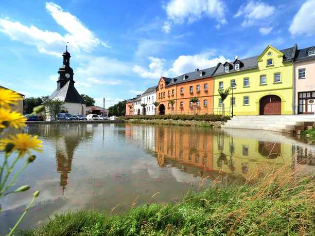 Dorfsensemble mit Kirche in Gräfenwarth