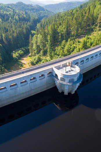 Schwarzenbachtalsperre Staumauer