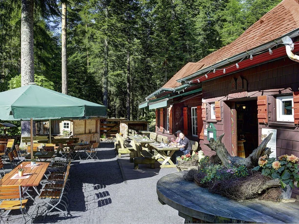Waldcafé mit Biergarten