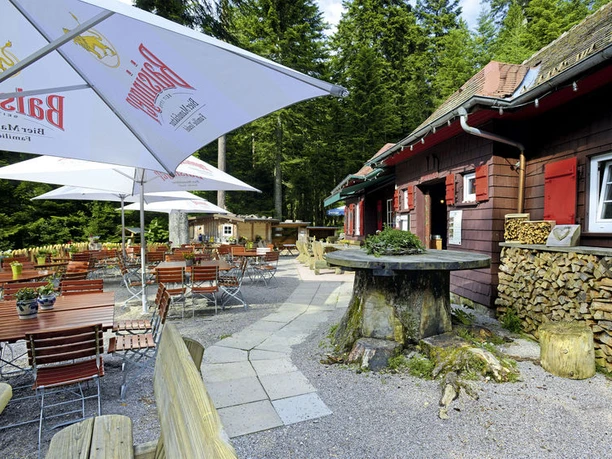 Waldcafé mit Sonnenterrasse