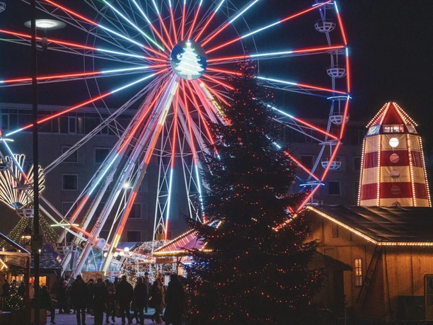 Riesenrad auf dem Theodor-Heuss-Platz