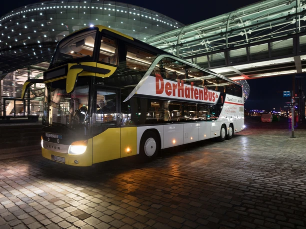 HafenBus im Lichterglanz
