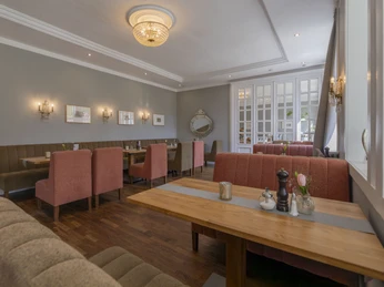 Hotel Waldhof Esszimmer ©Henrik rath.jpg