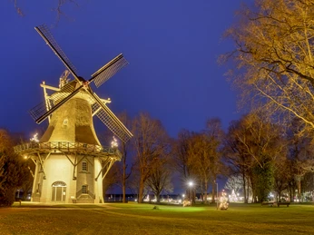 Windmuehle-im-Kurpark-im-Advent.jpg