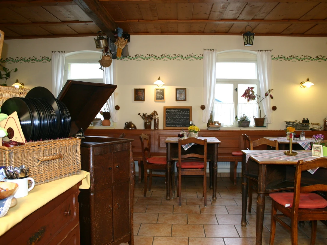 Blick in das Gasthaus Grünes Tal