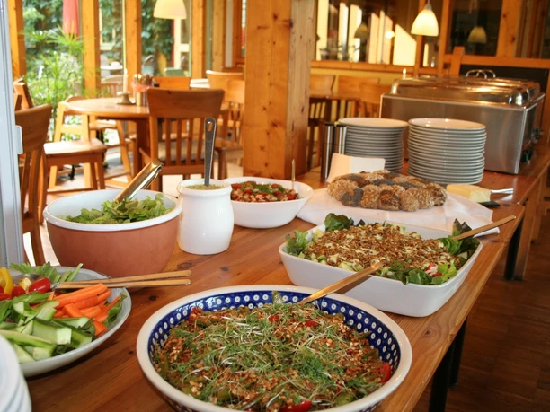 Regionales Buffet bei Kenners LandLust