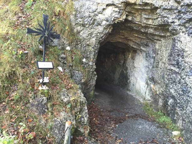 Eingang zum Tunnel.