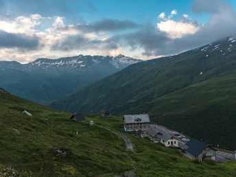 Ausgangspunkt der Wanderung: Tiefenbach an der Furkapassstrasse