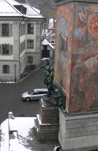 Telldenkmal: Start- und Zielpunkt der Spielplatz-Safari rund um Altdorf