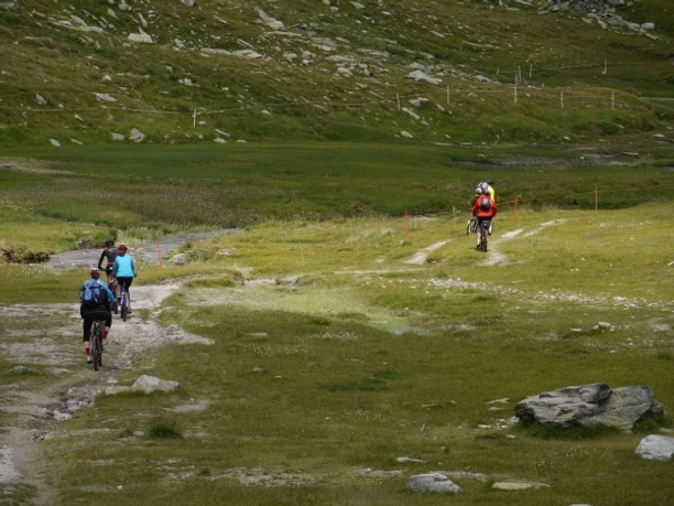 Biketour Maighelspass: Wunderschöne Trails!
