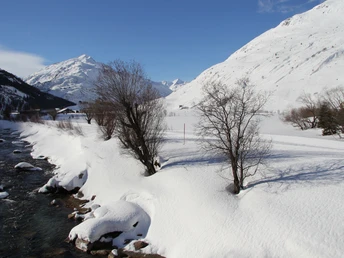 Das verschneite Urserental