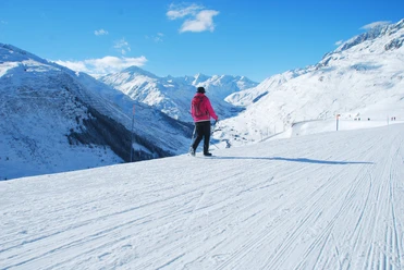 Wunderbar präparierte Winterwanderwege in Andermatt