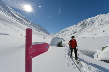 Die Schneeschuhtrails im Urserental sind mustergültig signalisiert