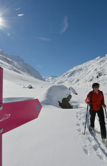 Die Schneeschuhtrails im Urserental sind mustergültig signalisiert
