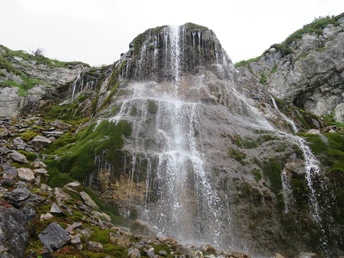Spannende Naturphänomene säumen den Weg
