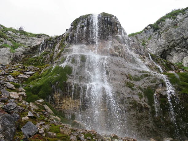Spannende Naturphänomene säumen den Weg