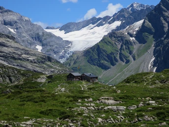 Das Ziel der 13. Etappe des Urner Alpenkranzes: Die Windgällenhütte