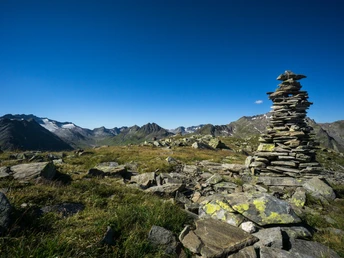 Richtung Maighels erschliesst sich ein schönes Alpenpanorama