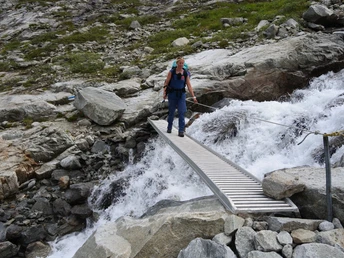Die Bäche in der Göscheneralp sind reissend.