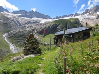 Das Etappenziel: Die Voralphütte