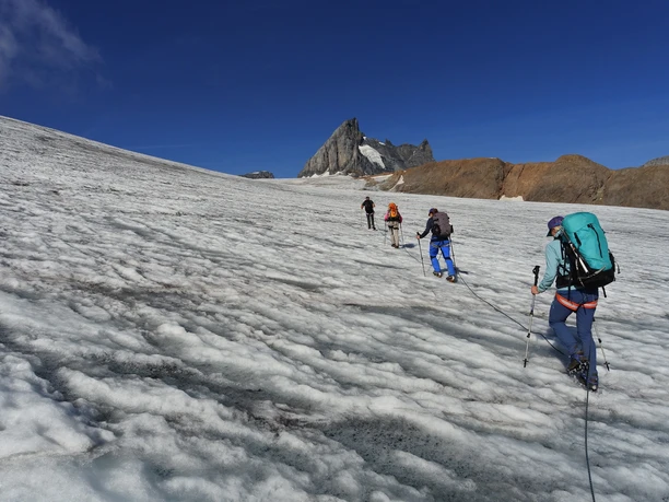 Eine schönere Gletschertour gibt es kaum als über den Glatt Firn ...