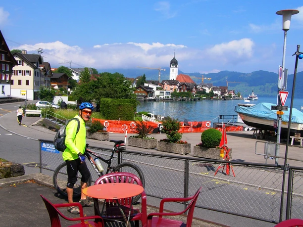 Beckenried und Raddampfer «Uri»