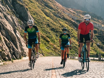 Radfahren auf der Tremola-Straße