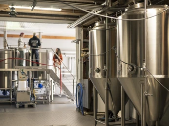 Guided tour of the brewery Führung durch die BrauereiGuided tour of the breweryVisite guidée de la brasserieRondleiding door de brouwerijGuidet rundvisning på bryggeriet