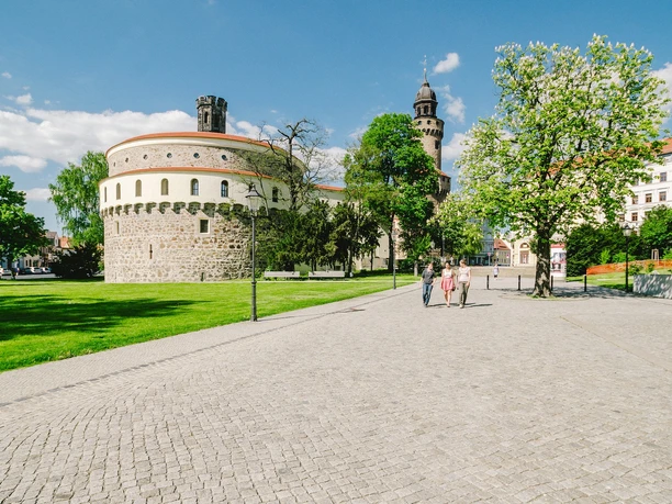 Kaisertrutz Görlitz mit angrenzendem Park