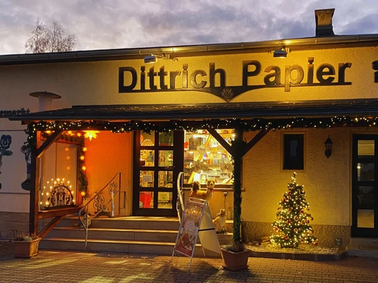 Fachgeschäft für erzgebirgische Volkskunst Dittrich Papier in Mittweida Fachgeschäft für erzgebirgische Volkskunst Dittrich Papier in Mittweida