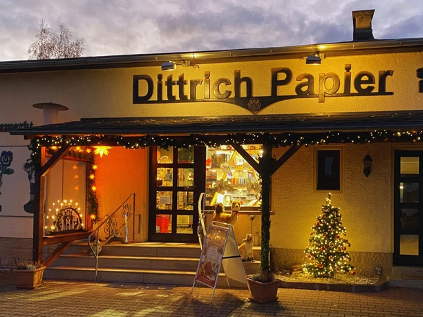 Fachgeschäft für erzgebirgische Volkskunst Dittrich Papier in Mittweida