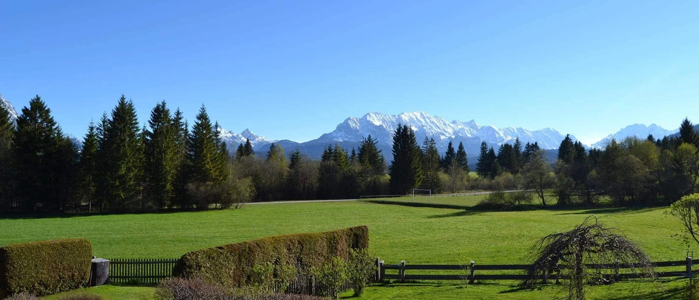 Blick vom Süd-Westbalkon mit wunderbarem Bergblick