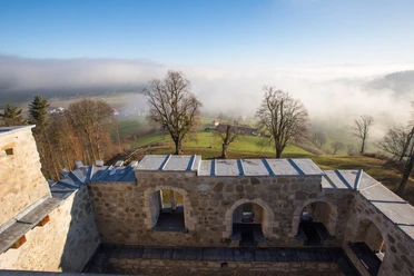 Ausblick von der Burgruine Kastelen