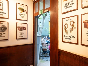 Stalburg Theater Bildergalerie mit Zugang zum Hof