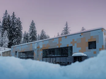 Garage technique Centre Nordique Goms en hiver