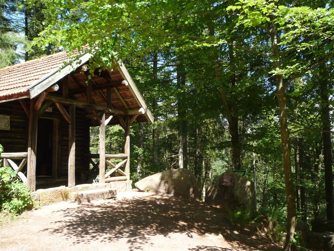 Wasserfallhütte im Sankenbachtal