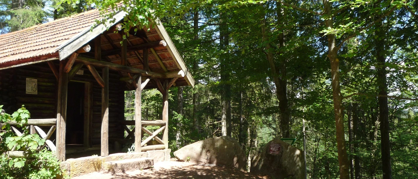 Wasserfallhütte im Sankenbachtal