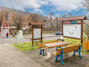 Rastplatz an der Mulde entlang des Roßweiner Bergbaupfad Tour 2